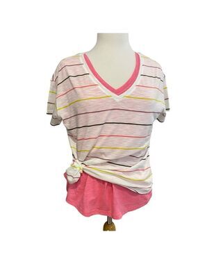 OLD Navy 2 pieces t-shirt v-neck bundle Large pink striped white yellow